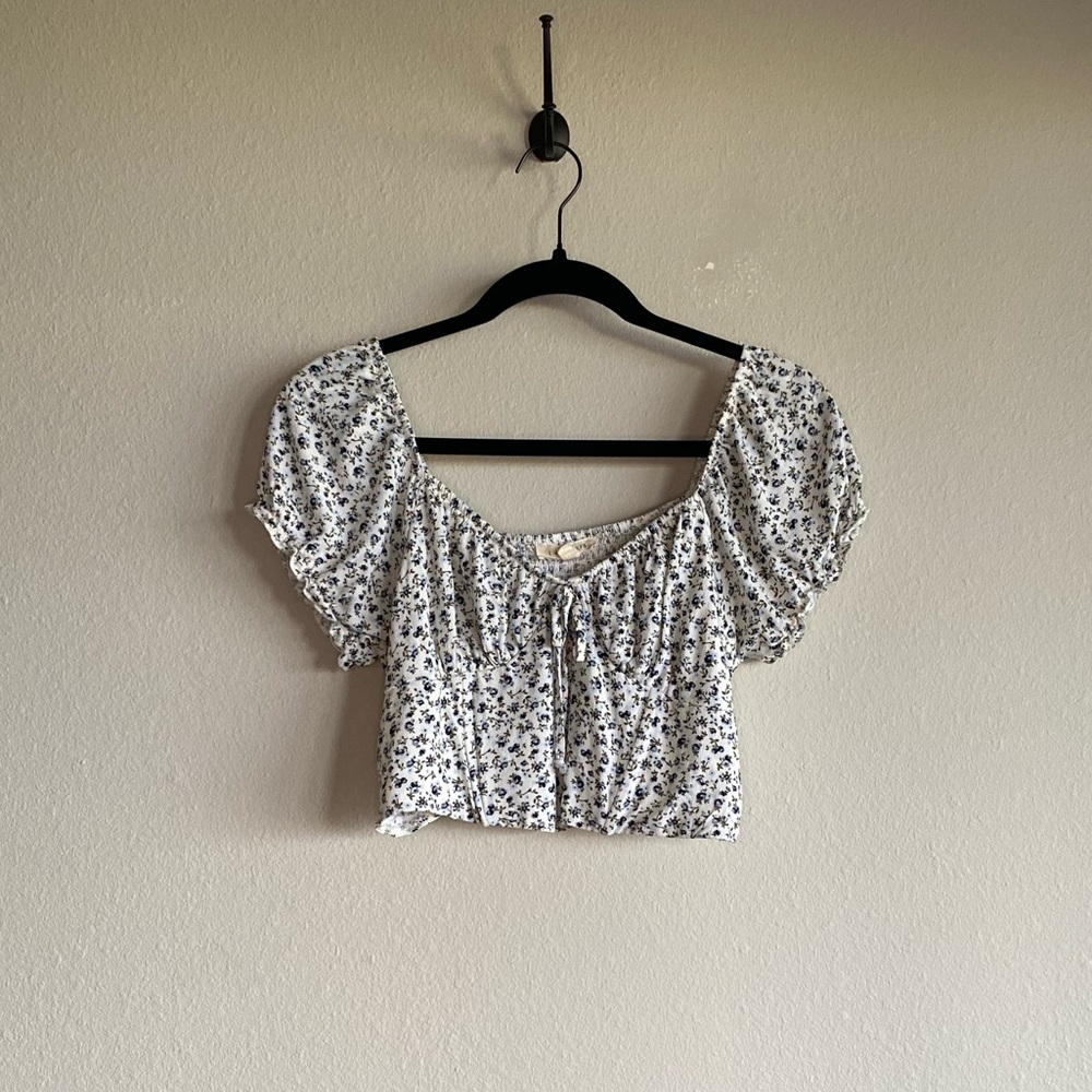 La Hearts White and Blue Floral Puff Sleeve Corset Crop Blouse